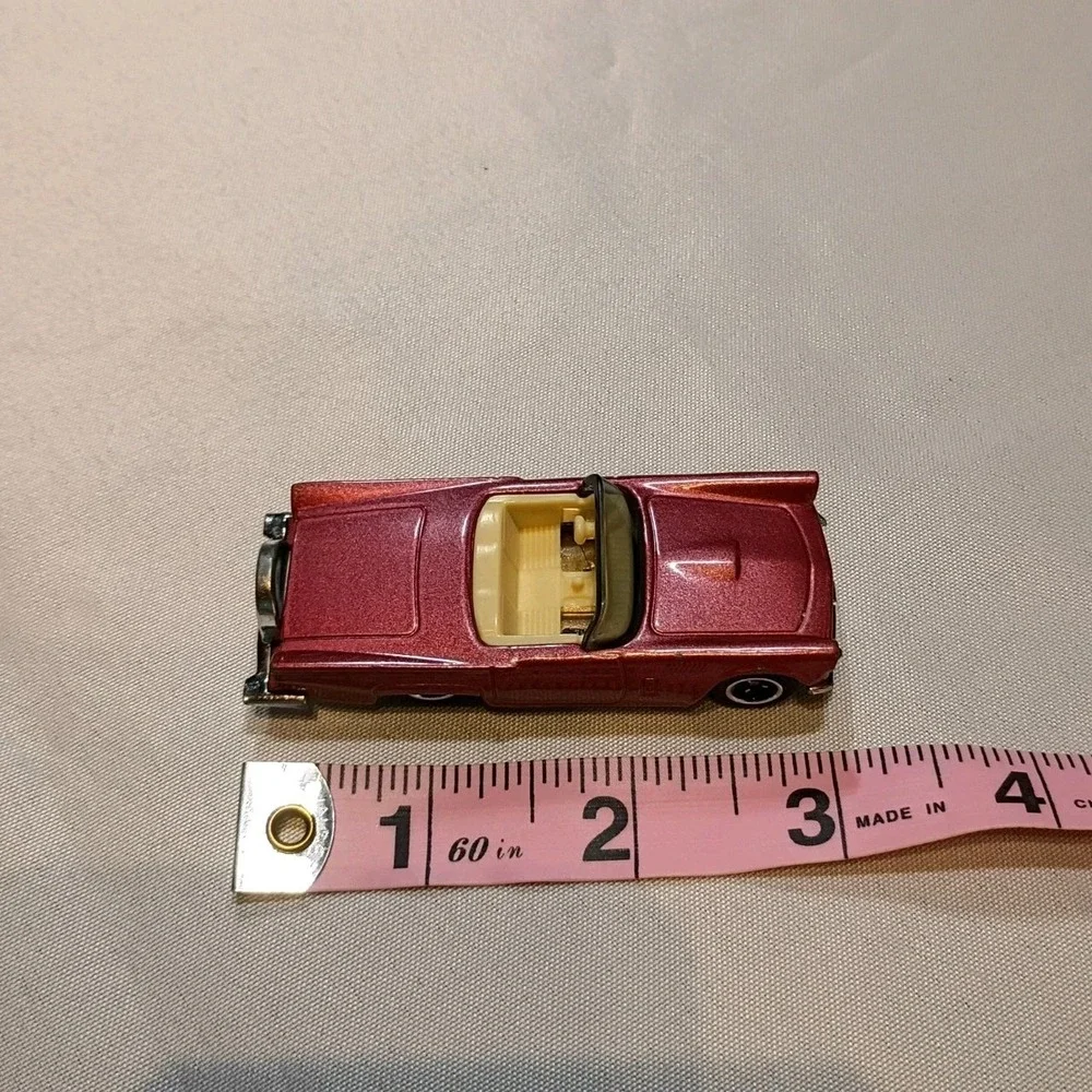 2020 Matchbox City #14 1957 Ford Thunderbird Convertible Pink Rose,Loose, 1:64.